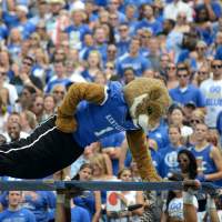 41_UK_UTMartin_fball_2014_24_EH