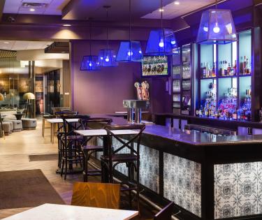 Visit our onsite restaurant & lounge